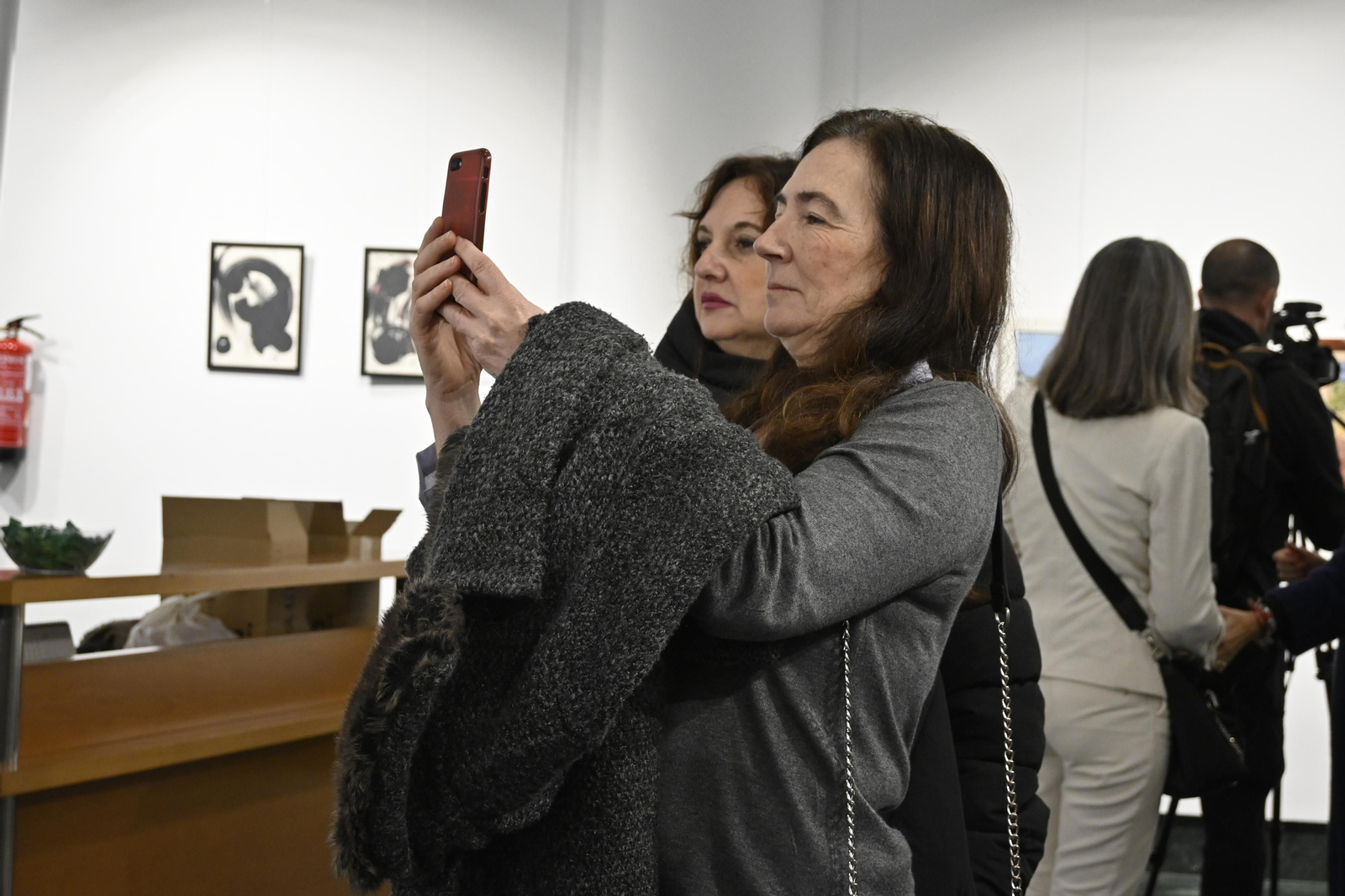 Inauguración de la muestra solidaria titulada 'ArtistasxPrincesa. Una obra por cada princesa RETT'