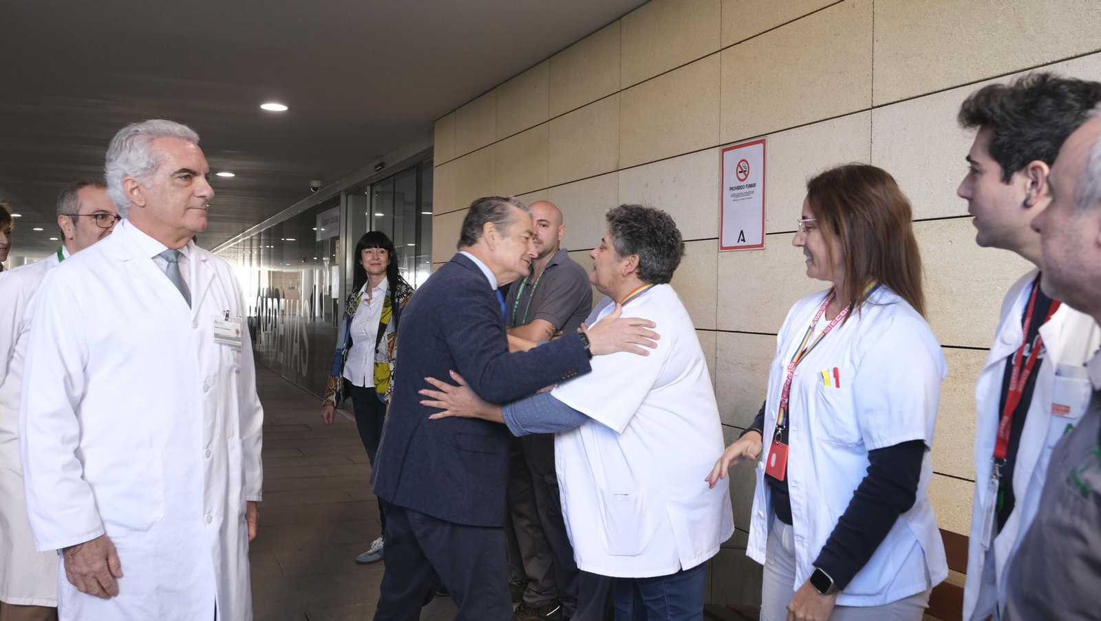 Visita del Consejero de Salud, Antonio Sanz, al nuevo edificio de consultas externas del Hospital Torrecárdenas, en imágenes