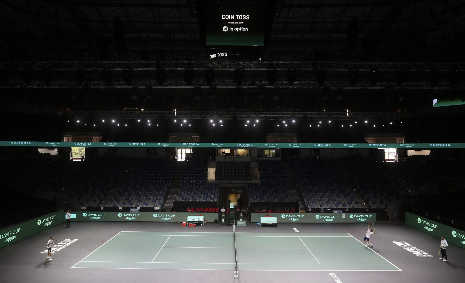 La metamorfosis del Carpena para la Copa Davis, con los jugadores sobre la pista ya