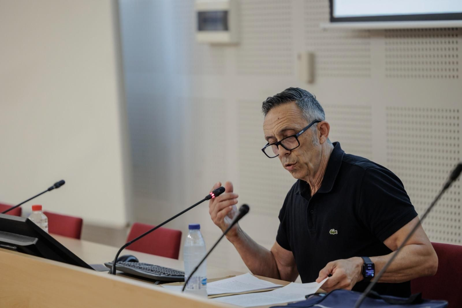El historiador José Antonio Fernández durante su intervención.
