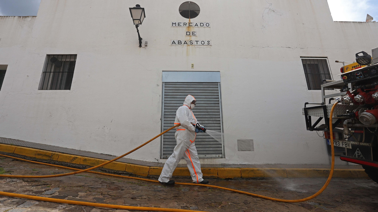 Tareas de desinfección del Infoca en Facinas