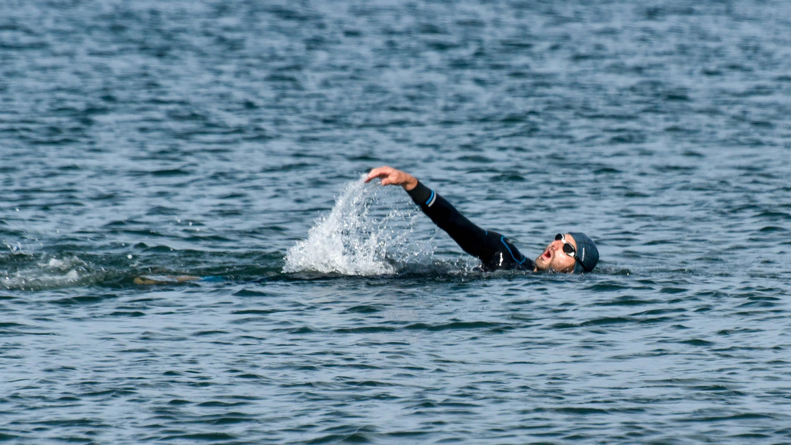 Las fotos de una tarde de sol y playa en La Línea