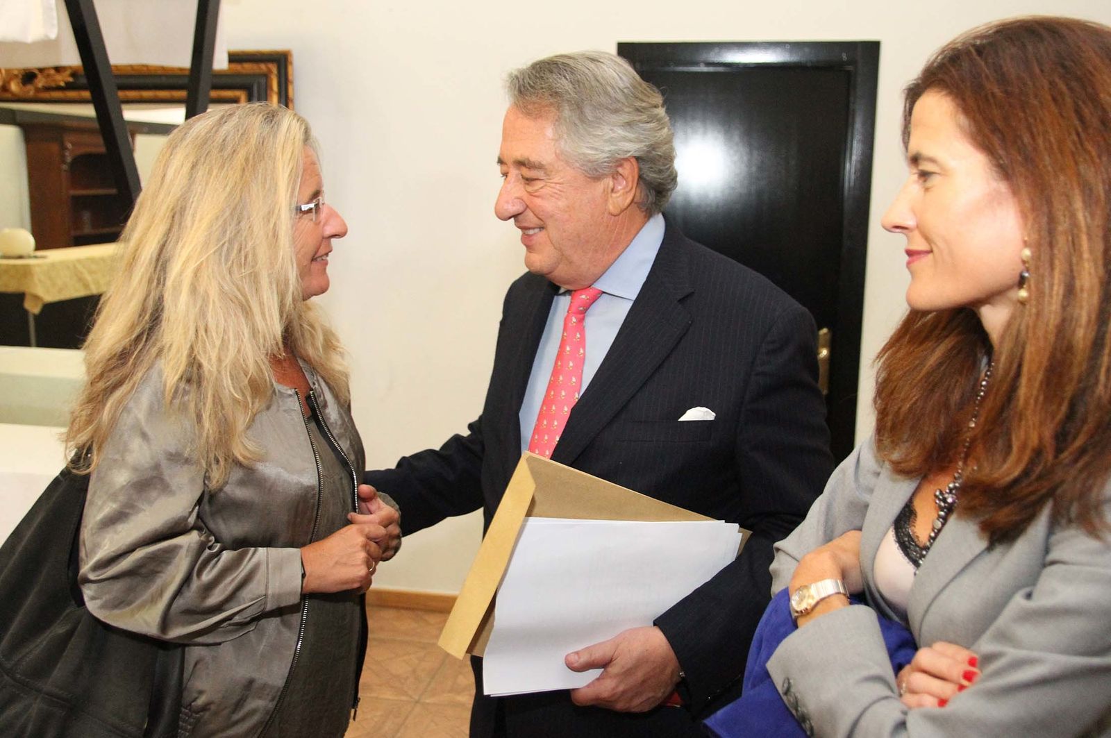 Imágenes del Desayuno Informativo del Grupo Joly con Javier Targhetta