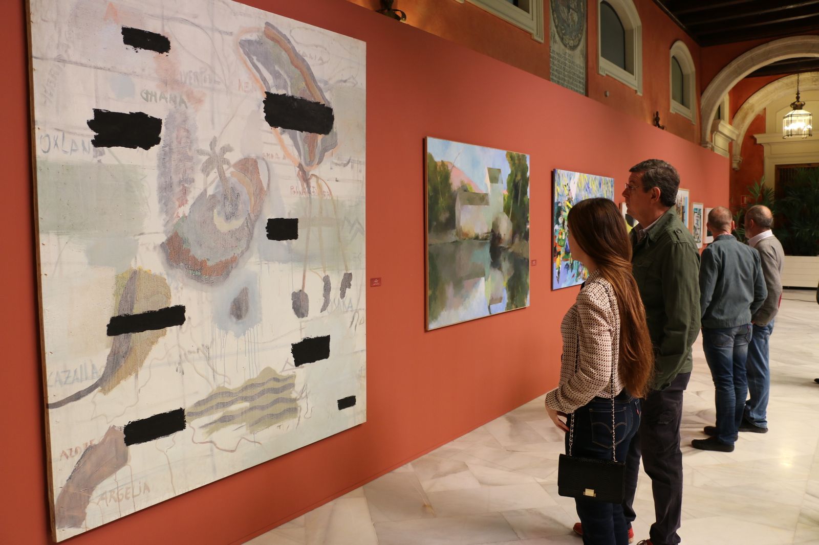 Imagen de archivo de la exposición en una de las primeras ediciones de la Subasta Benéfica.