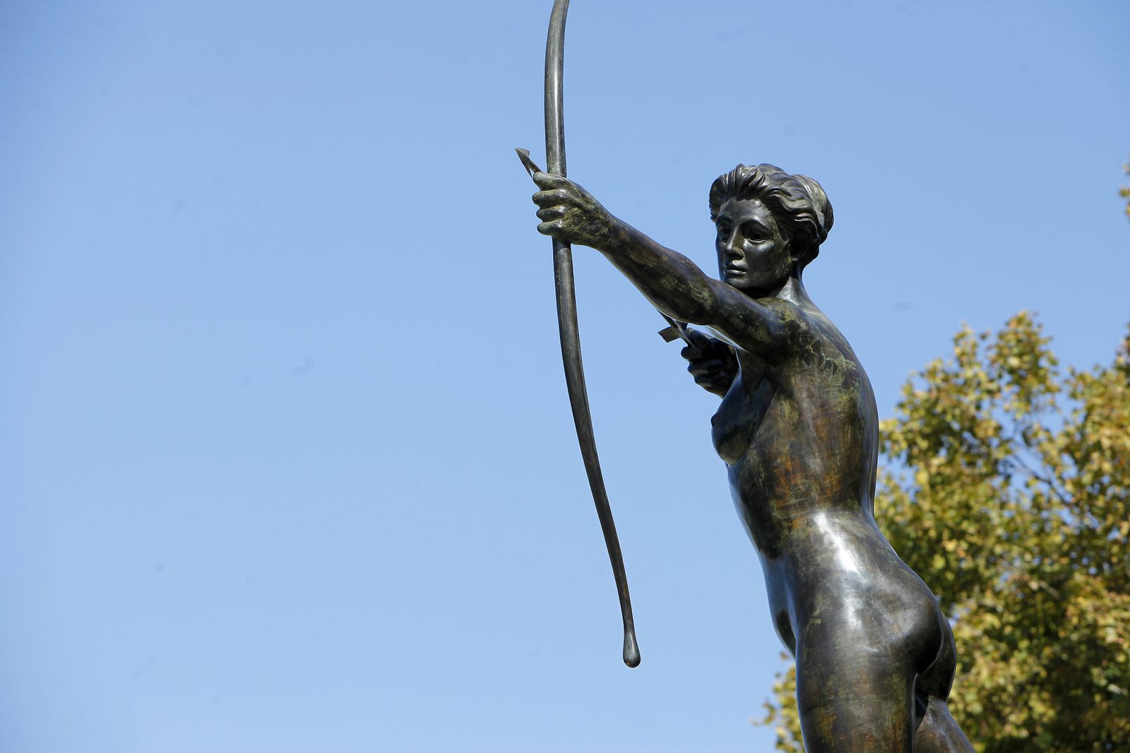 Diana Cazadora en el muelle de Nueva York