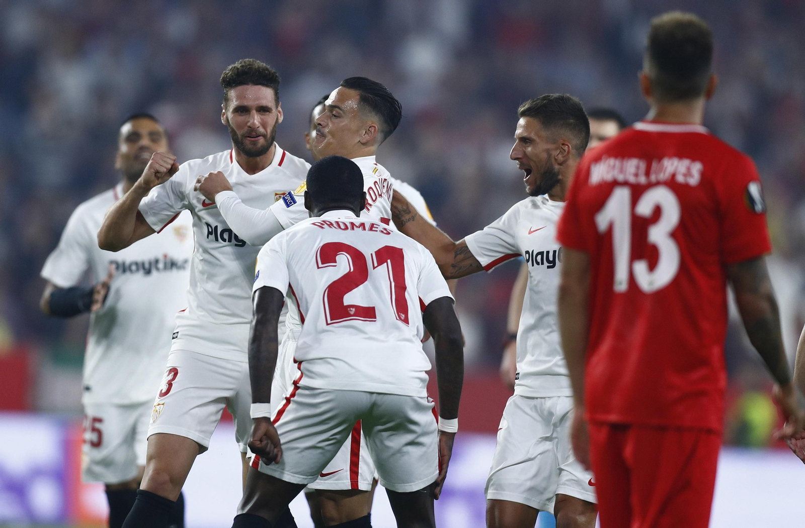La imágenes del Sevilla-Akhisarspor