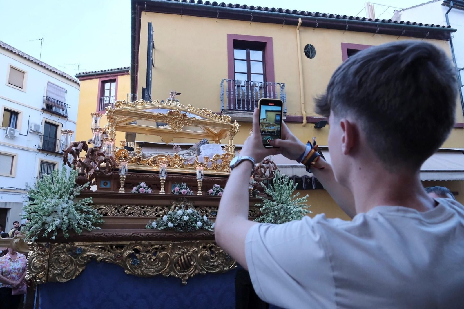 La procesión de la Virgen de Acá en Córdoba, en imágenes