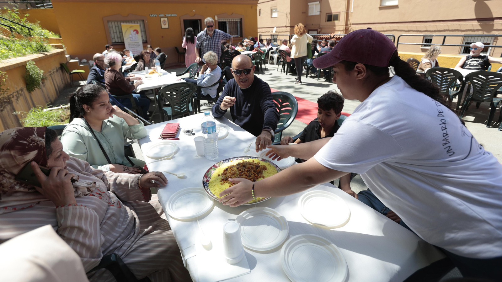 Las fotos de la convivencia vecinal "Sabores de Marruecos" de Márgenes y Vínculos Las fotos de la convivencia vecinal "Sabores de Marruecos" de Márgenes y Vínculos