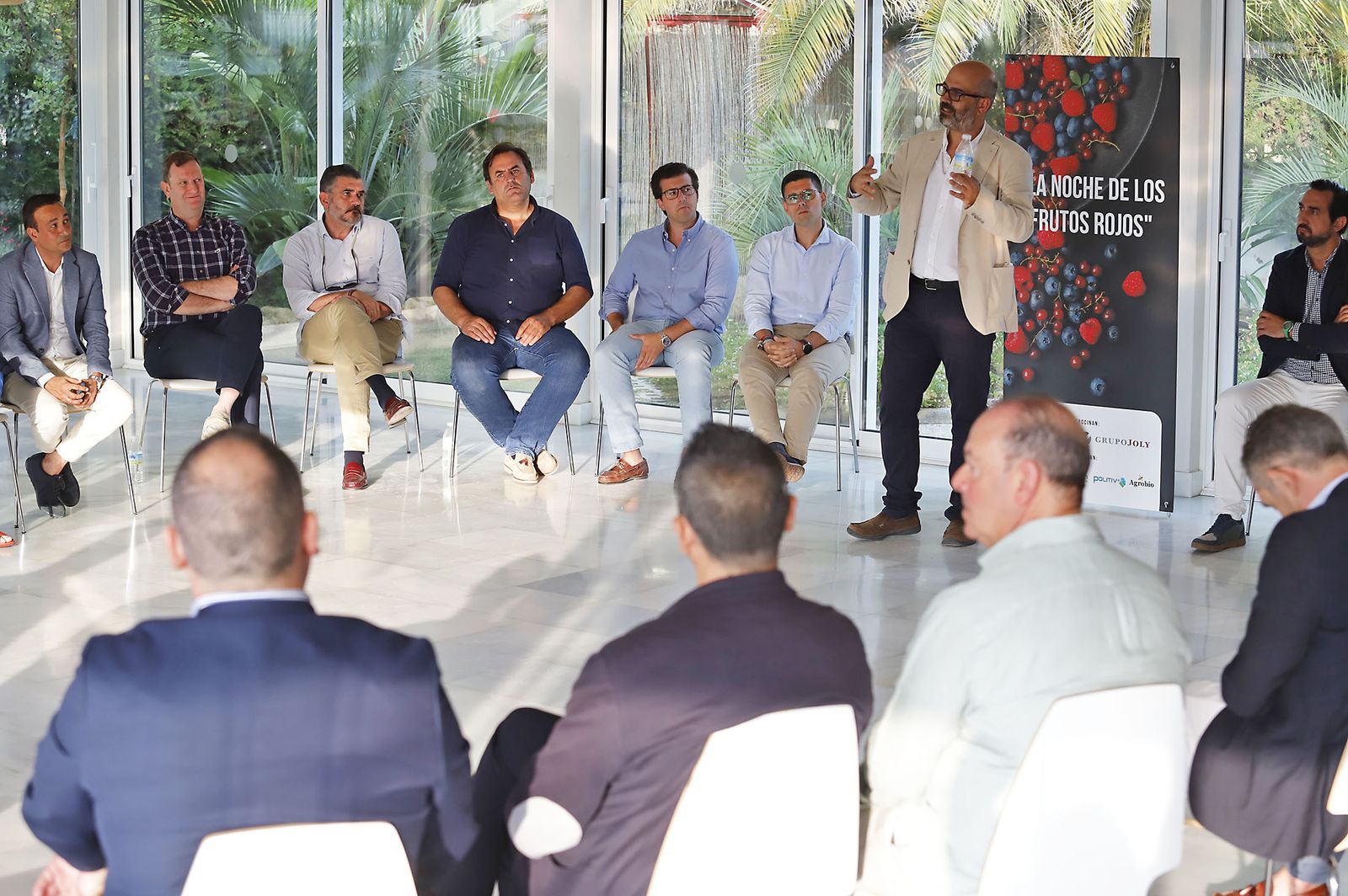 Imágenes del debate de "La Noche de los Frutos Rojos"