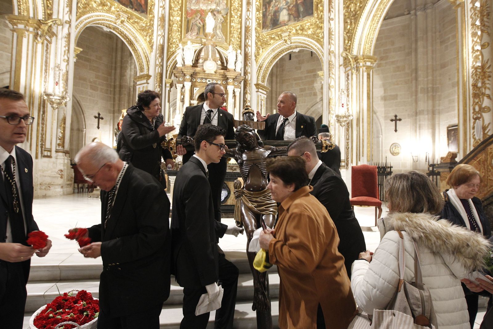 Imágenes Via Crucis Santo Cristo de la Escucha. Semana Santa Almería 2019