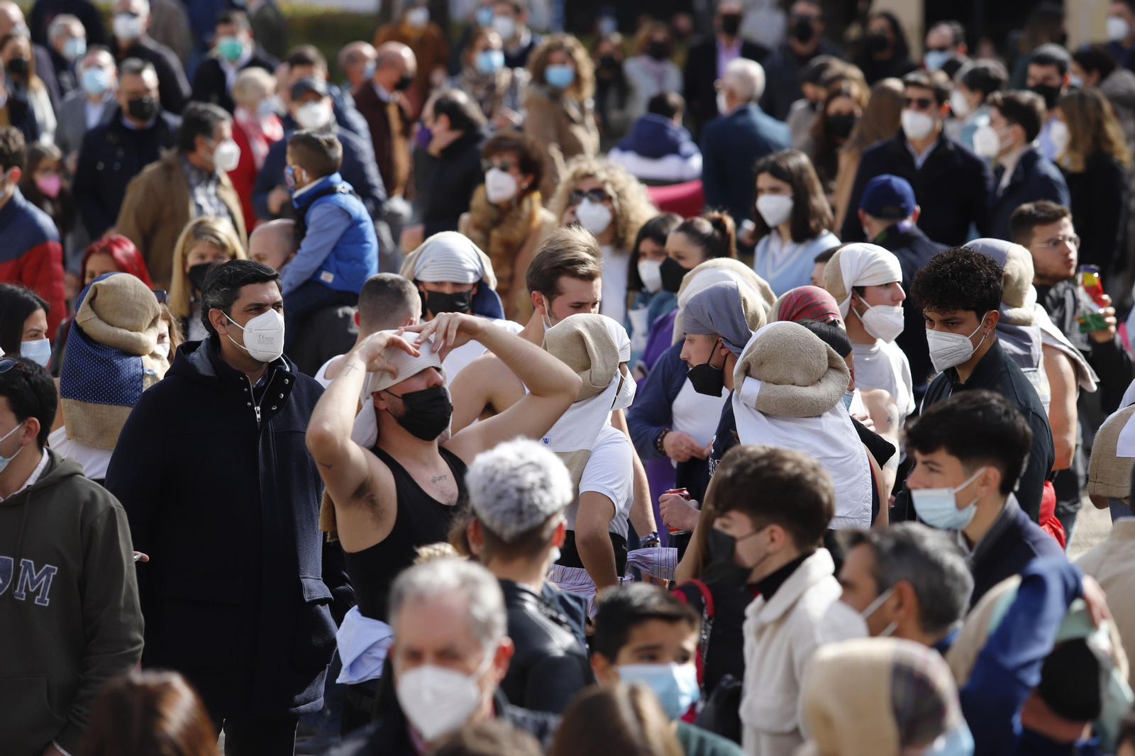 Imágenes del ambiente en la procesión de San Sebastián en Huelva