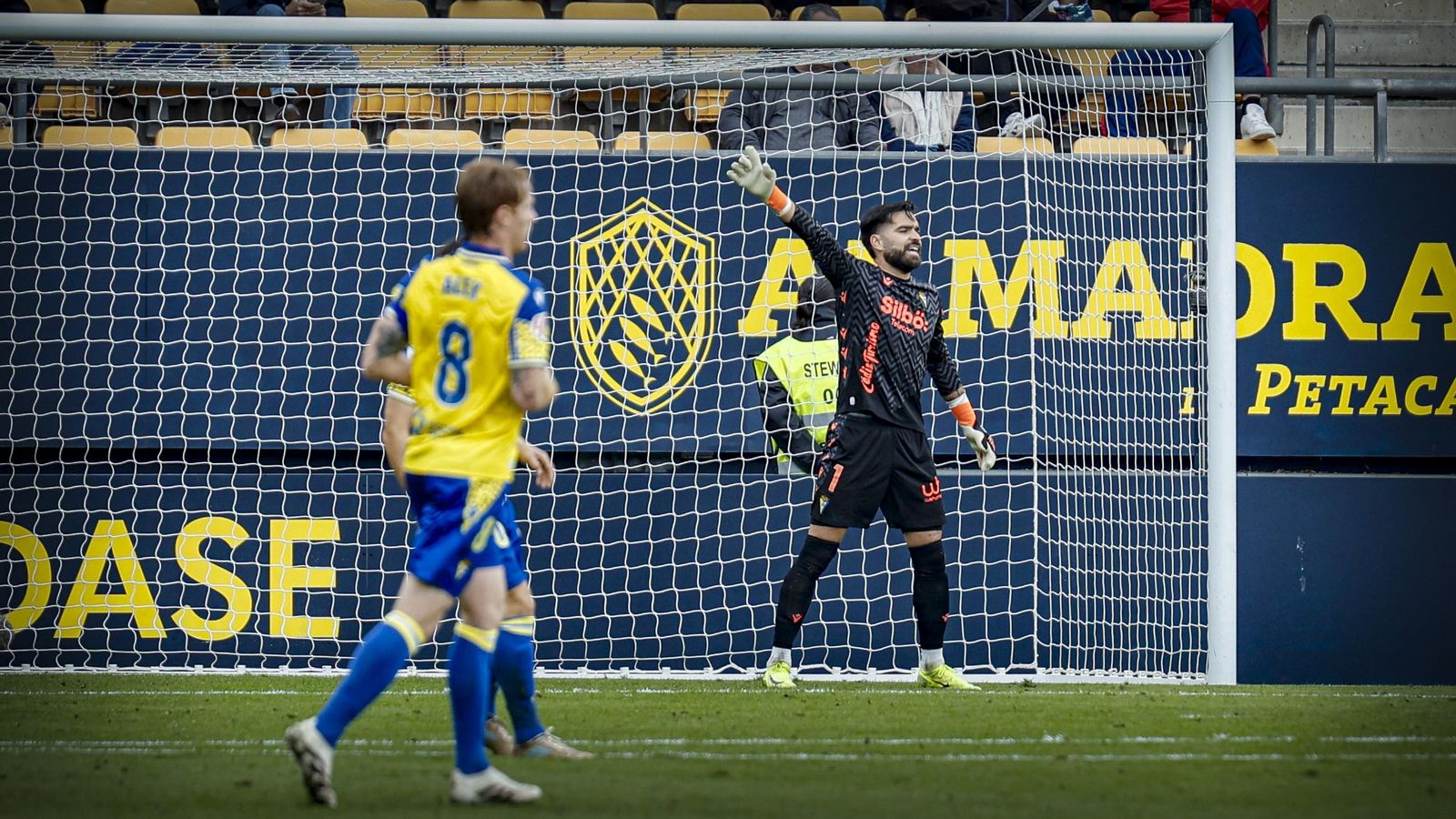Búscate entre las fotos del partido de fútbol Cádiz CF - Albacete Balompié