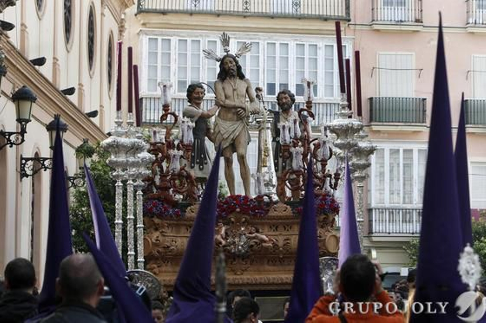 La hermandad de Columna. 

Foto: Jose Braza