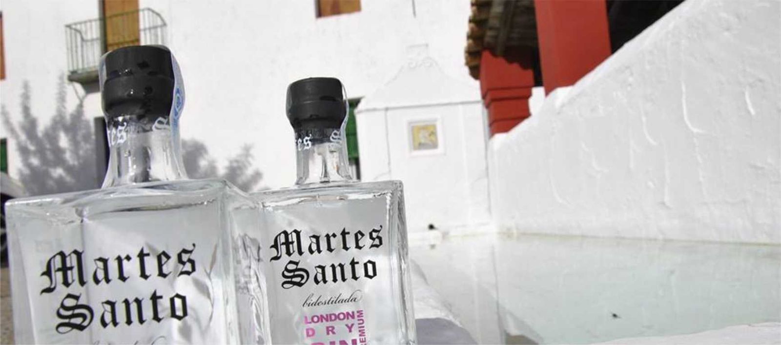 Visita la destilería Martes Santo en Higuera de la Sierra