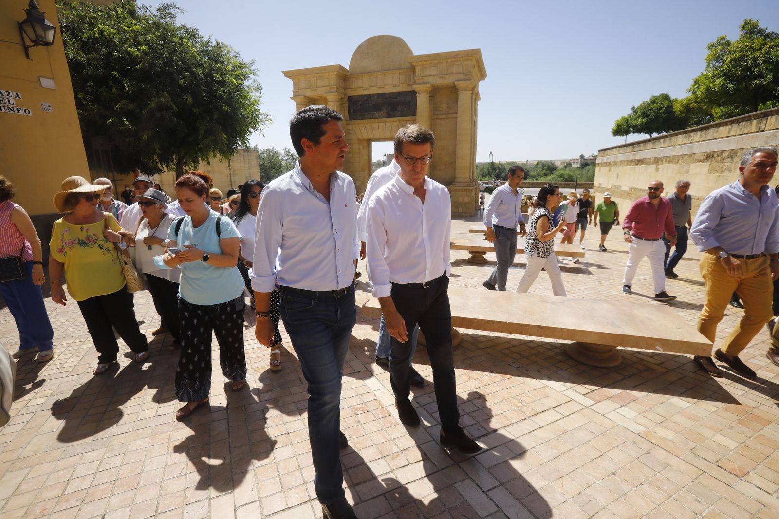 La visita de Núñez-Feijóo a Córdoba, en imágenes