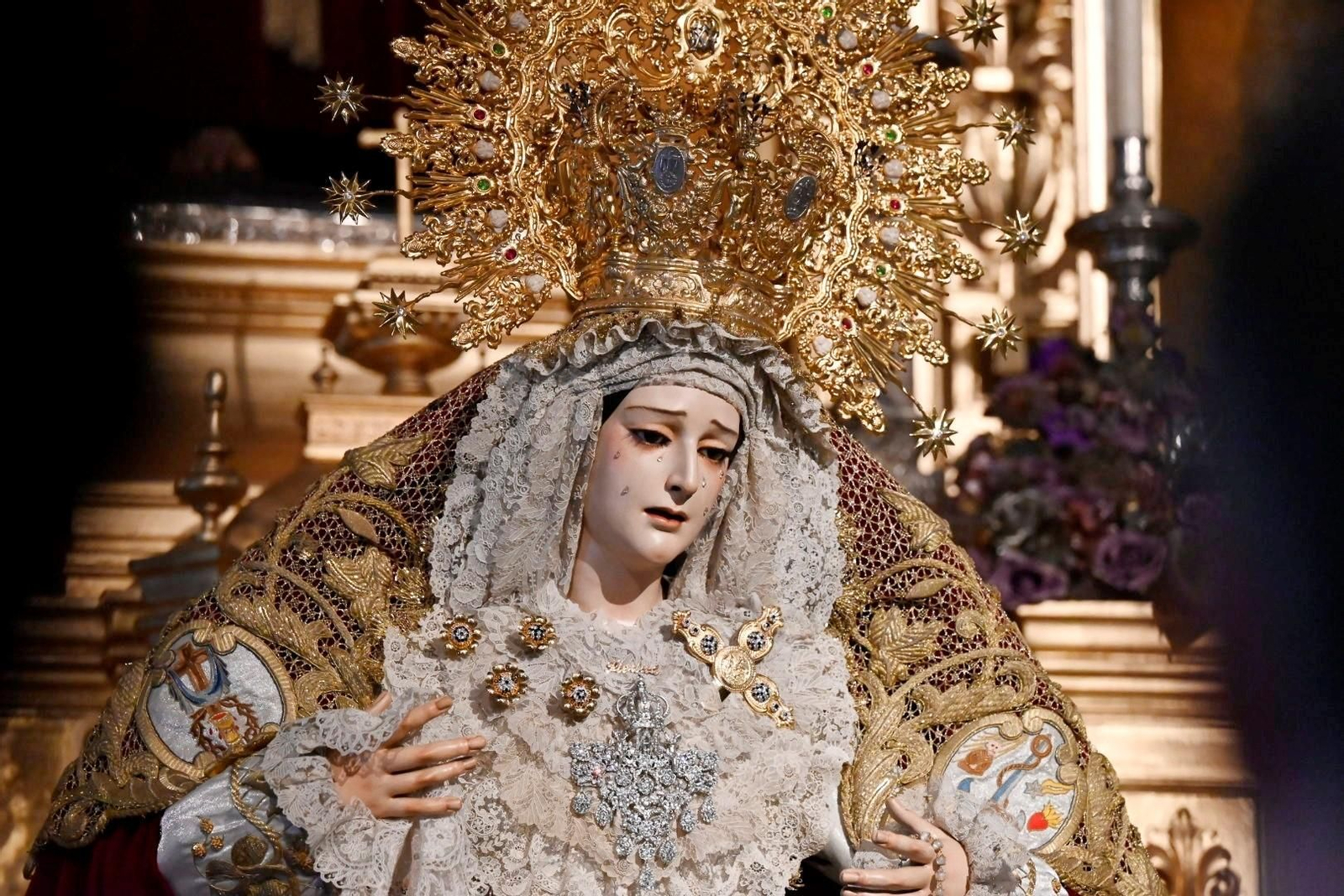 Las mejores fotos de la veneración de la Virgen de la Piedad de Córdoba tras su restauración Las mejores fotos de la veneración de la Virgen de la Piedad de Córdoba tras su restauración