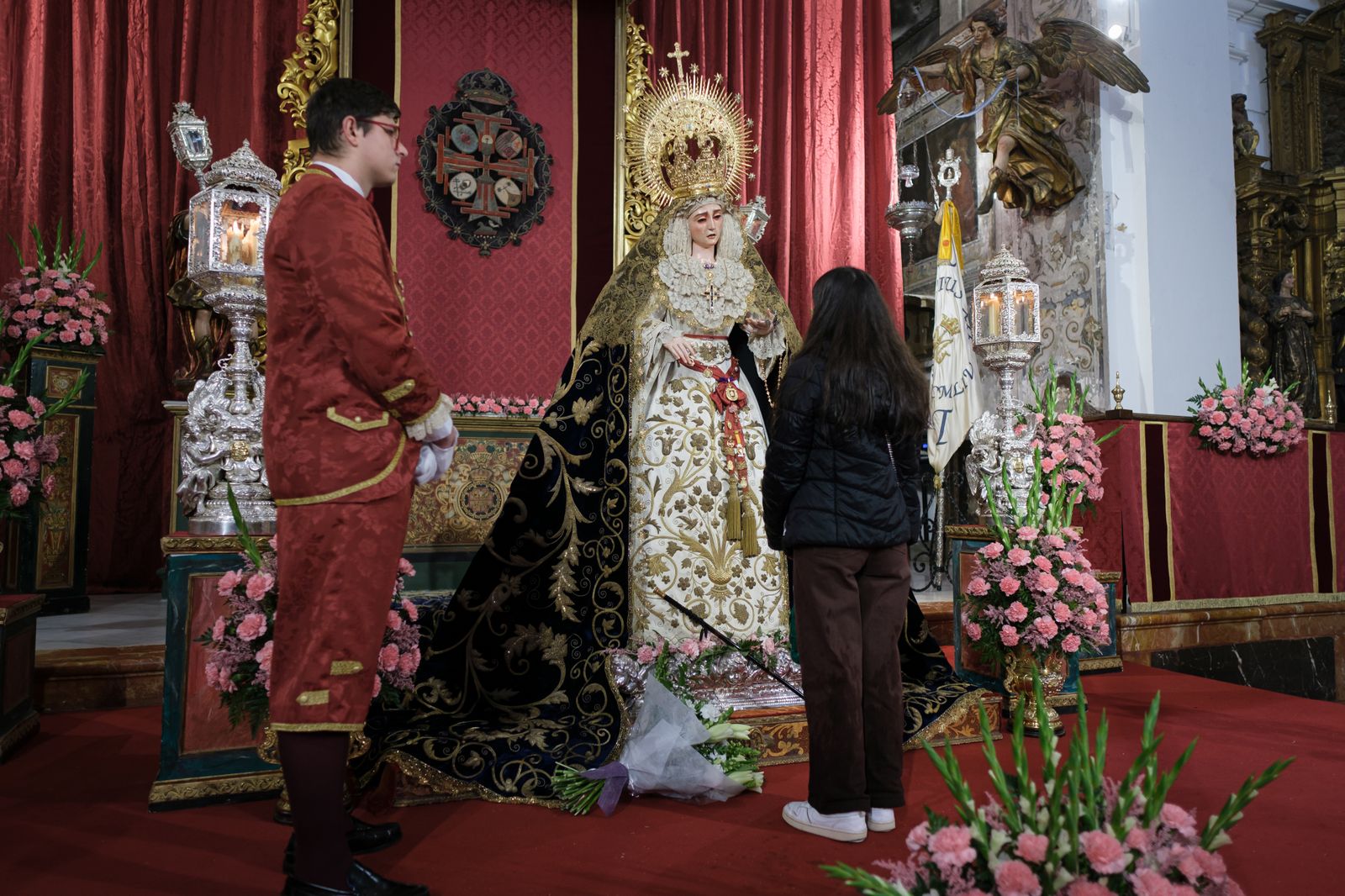 Las imágenes del besamanos a la Virgen del Subterráneo de la Sagrada Cena