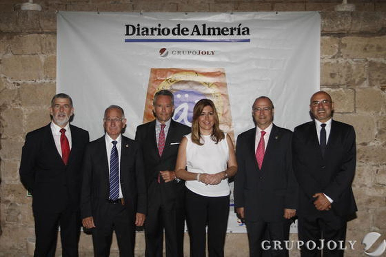 Emilio Osorio, Gabriel Amat, José Joly, Susana Díaz, Luis Rogelio Rodríguez y Antonio Lao a su llegada a la Plaza de Armas de la Alcazaba donde se desarrolló el evento. Rafael González y Ricardo García.