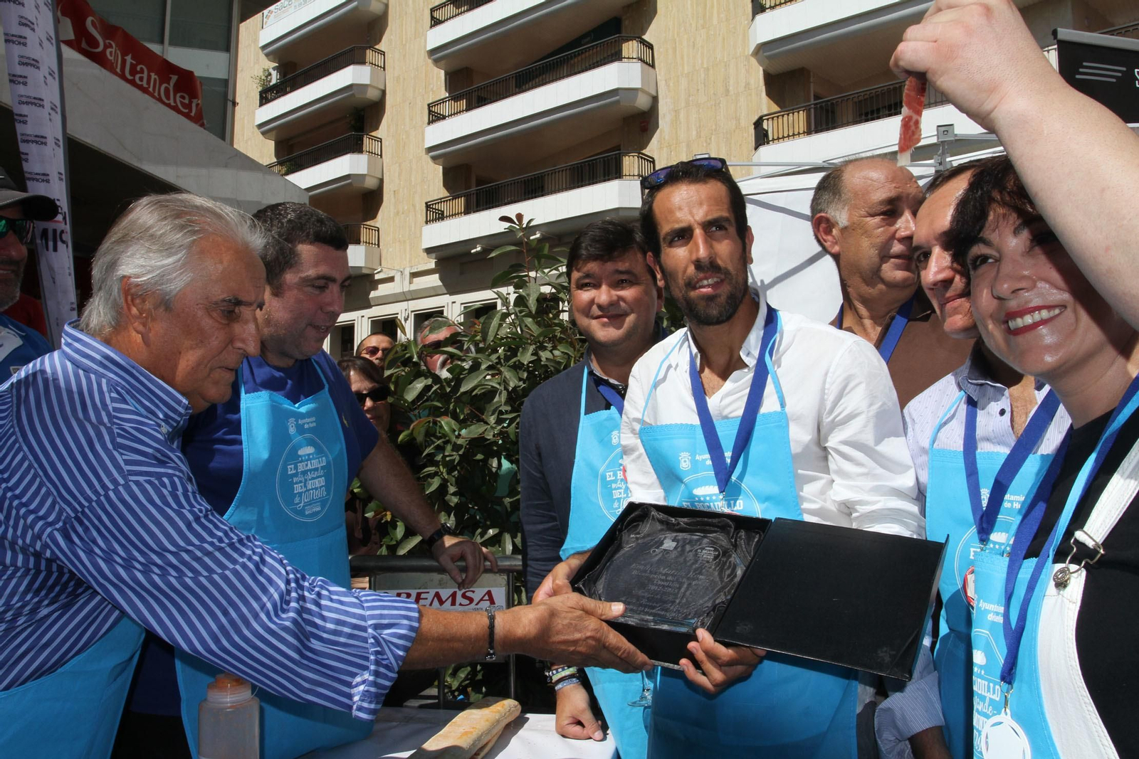 Record Guinnes del bocadillo de jamón mas grande del mundo, en Huelva