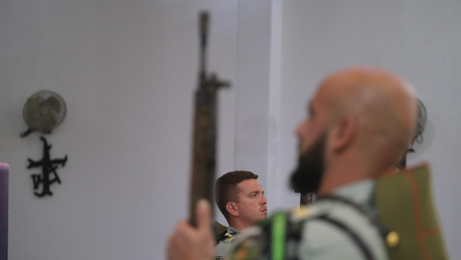 La Legión custodia el Cristo de la Buena Muerte en la Semana Santa de El Parador 2025