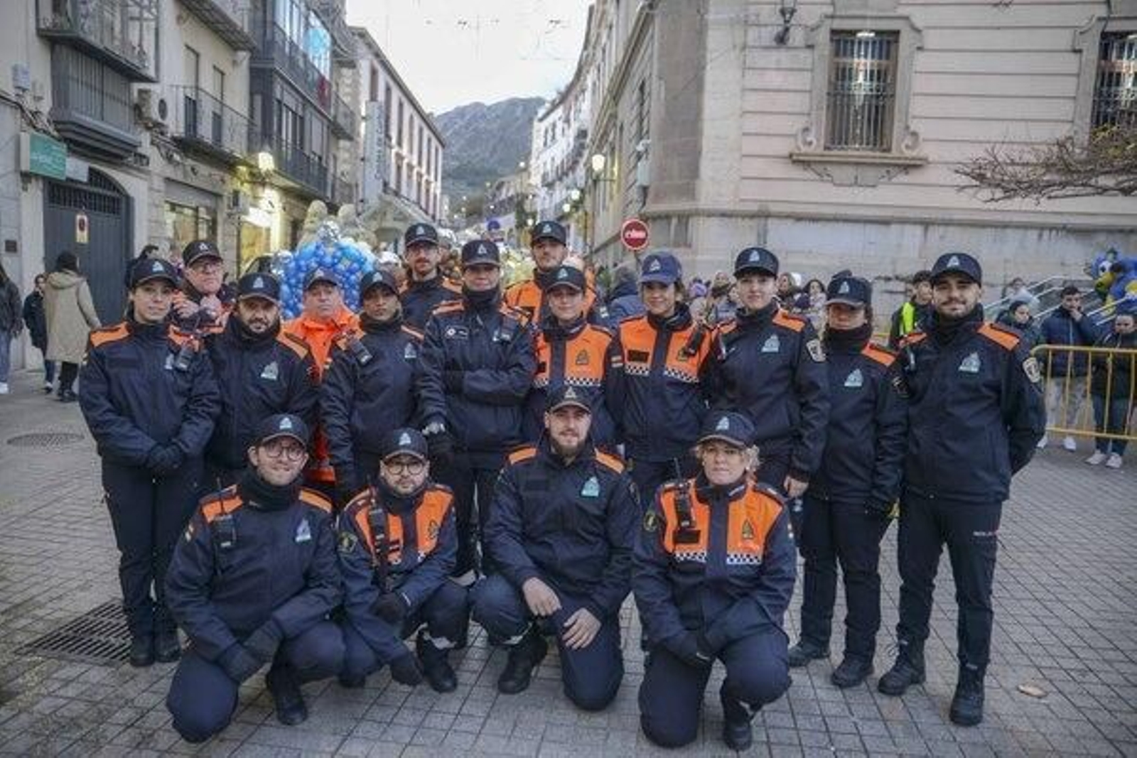 En imágenes: La Cabalga de Reyes de Jaén desata la emoción en sus calles abarrotadas