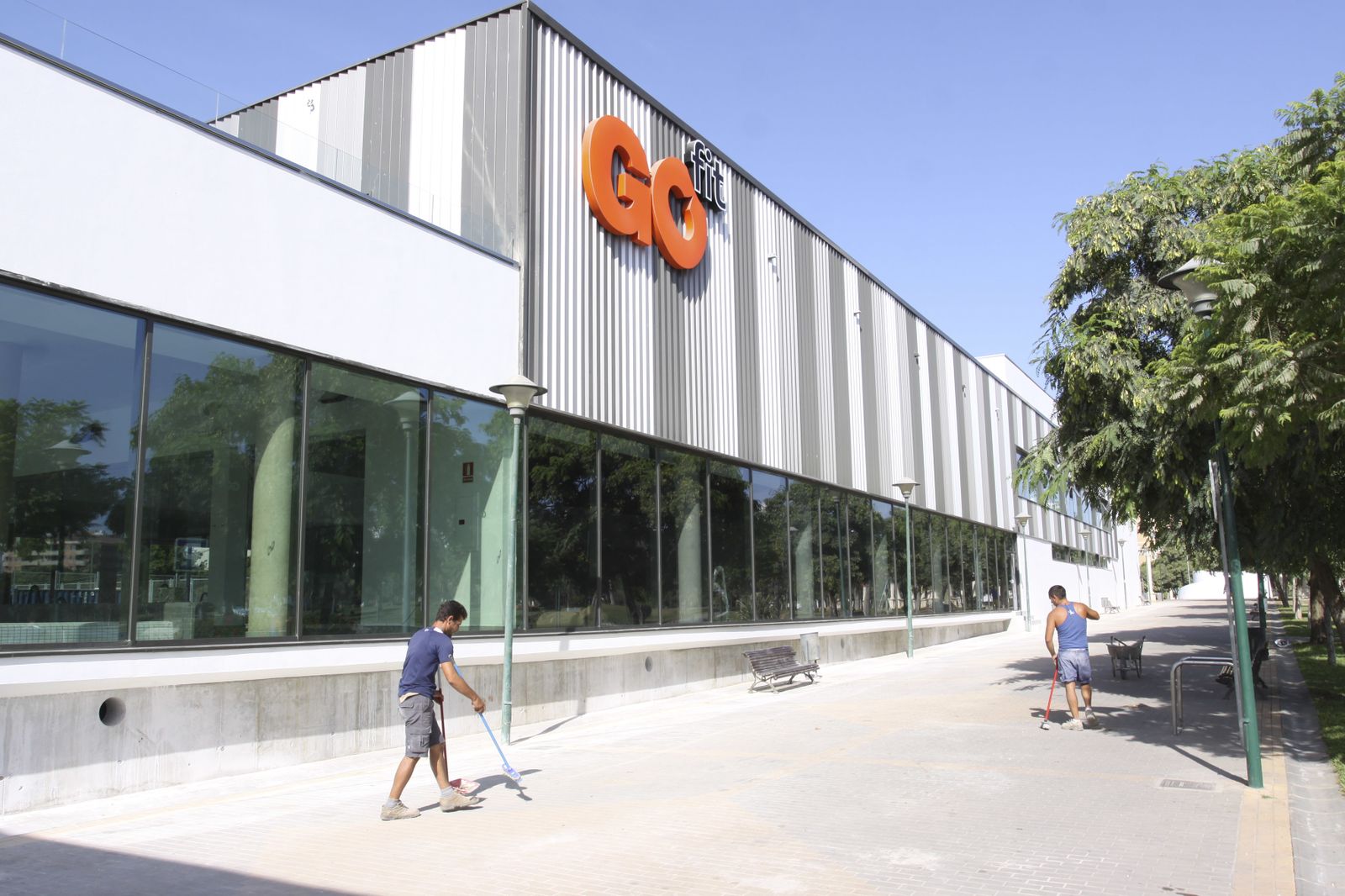 Fachada principal de Go Fit de Huelin el día de su inauguración