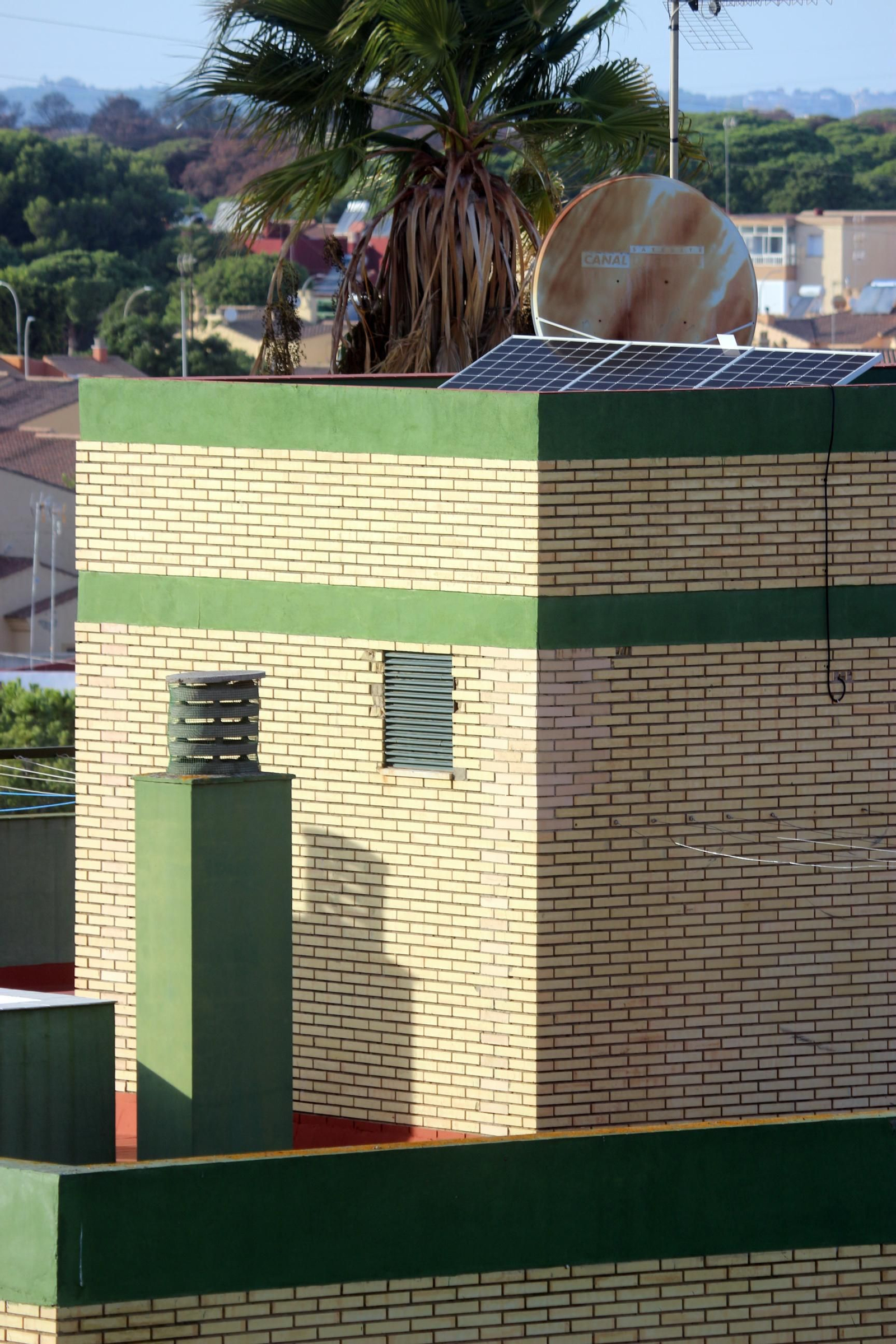 Paneles solares en uno de los edificios