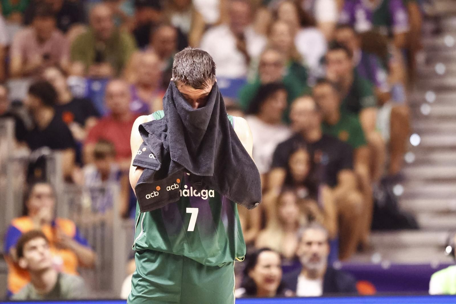 El Unicaja - Valencia Basket de la Supercopa, en fotos
