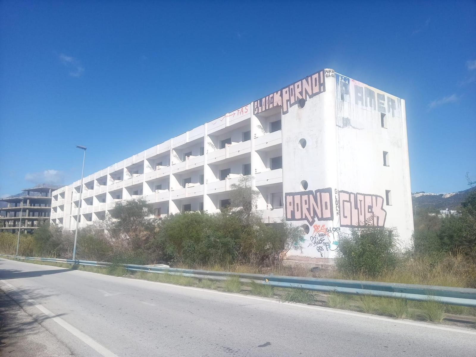 Edificio donde se produjo el crimen. Edificio donde se produjo el crimen.