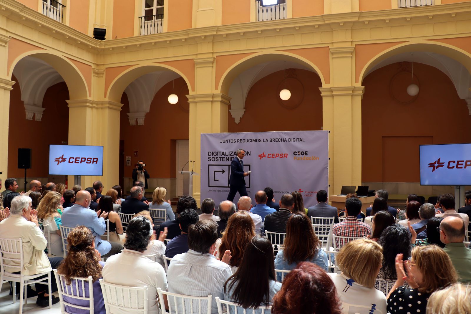 Antonio escribe el titular!!!!!!