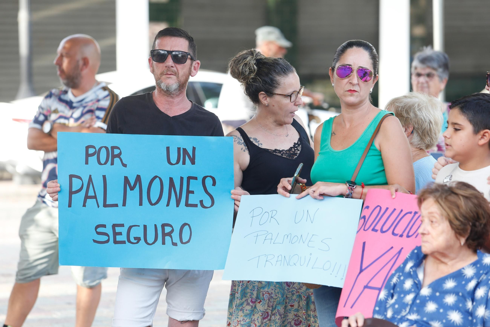 Las fotos de la concentración "Por un Palmones tranquilo"