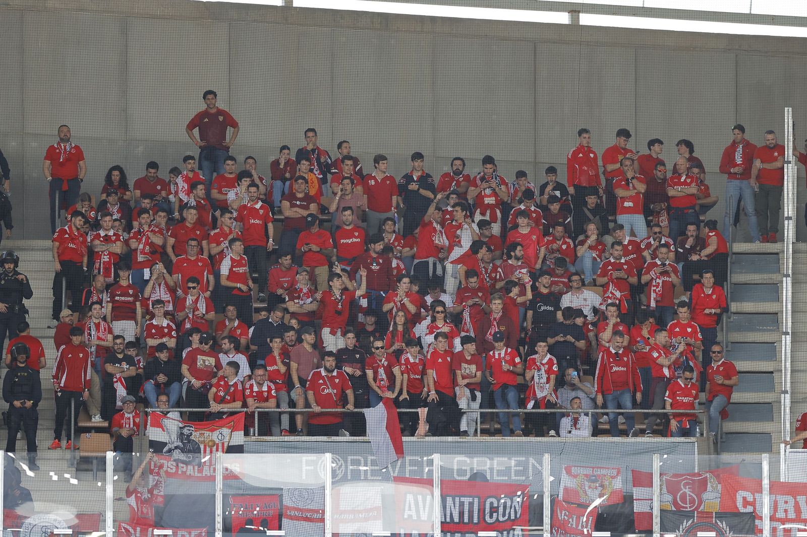 Búscate en las fotos del Betis - Sevilla