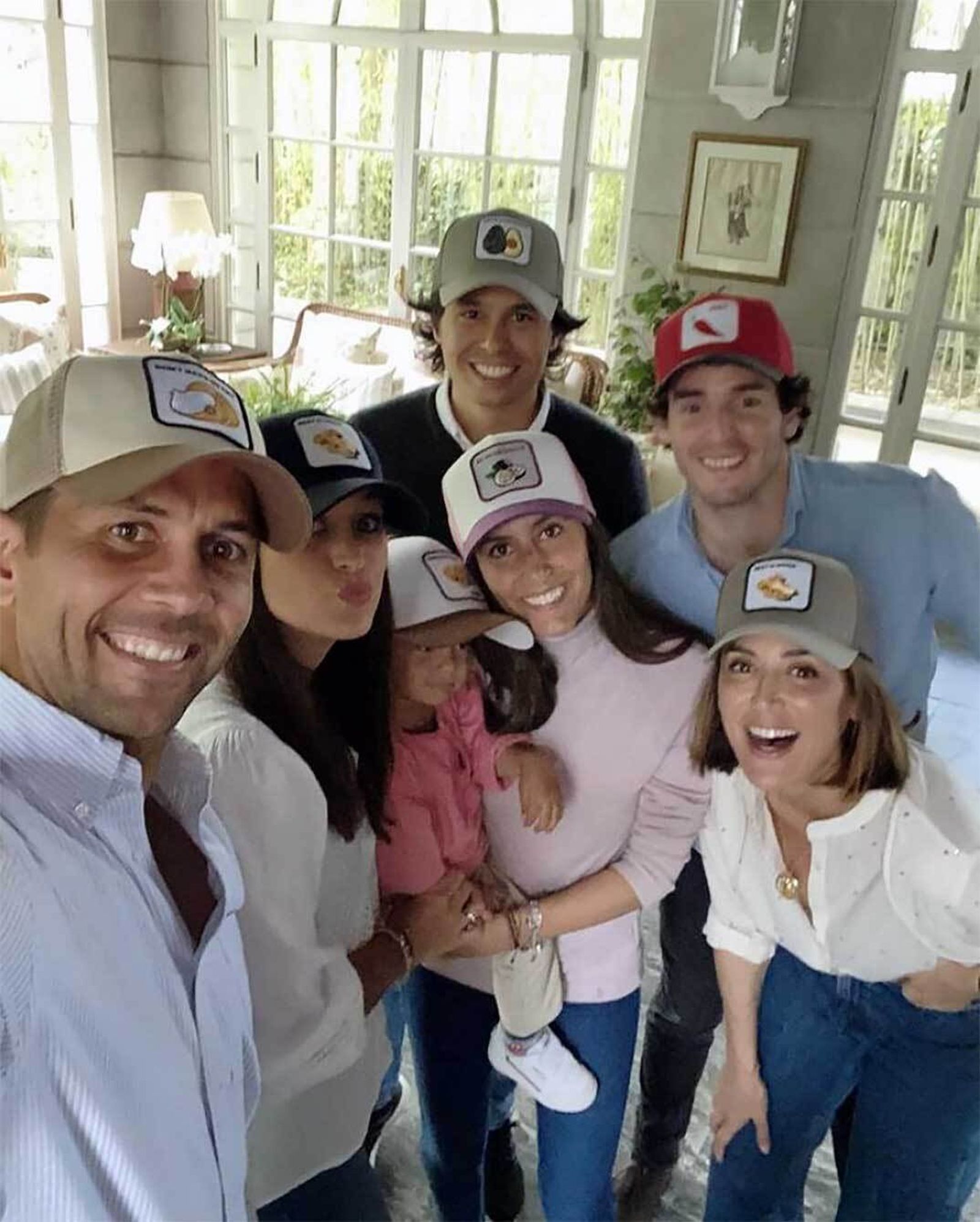 Álvaro con su novia y sus primos Tamara y Ana y sus respectivas parejas, en Miami las pasadas navidades.