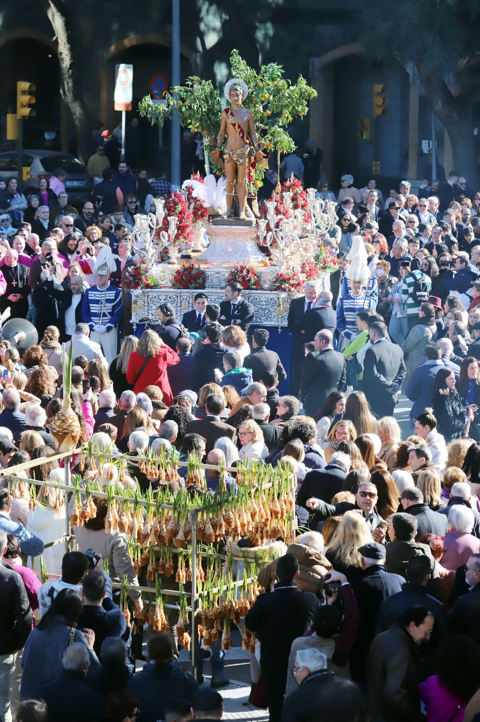 Imágenes de la procesión de San Sebastián en Huelva