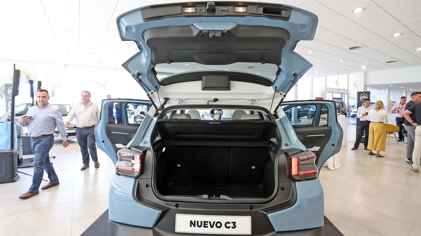 Presentación del nuevo Citroën ë-C3 en el concesionario Inauto Jerez