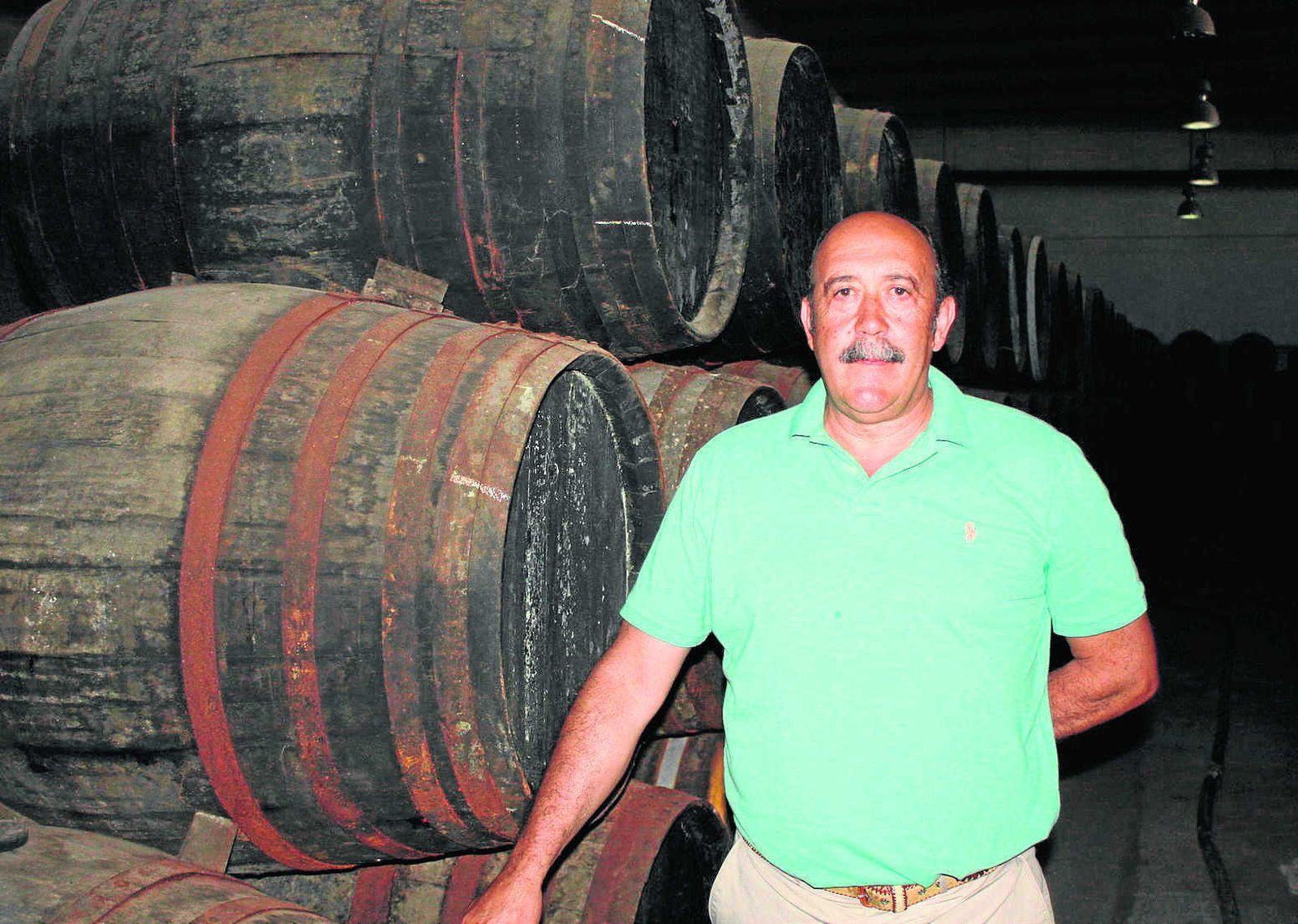 El empresario Carmelo Navarro Careaga, en la sede de su empresa Vinagres de Yema.