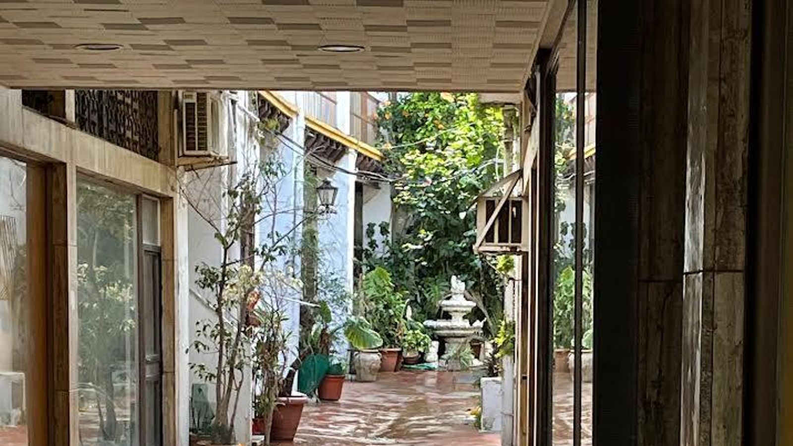 Patio en la calle Tarifa de Algeciras