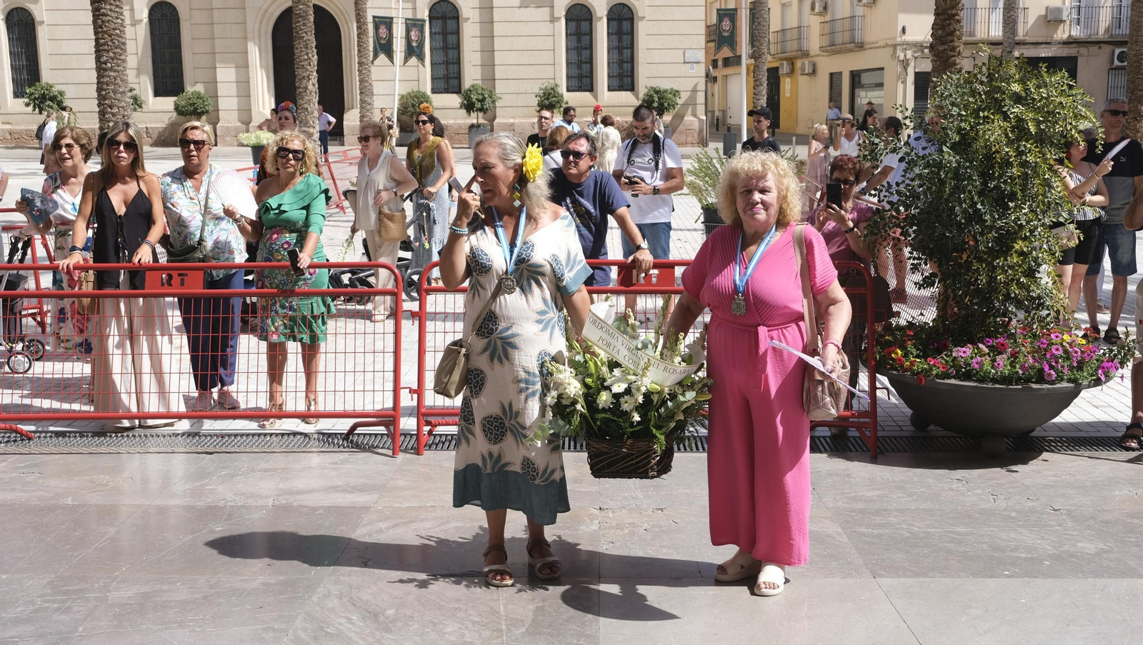 Ofrenda floral a la Virgen del Mar en la Feria de Almería 2024, en imágenes