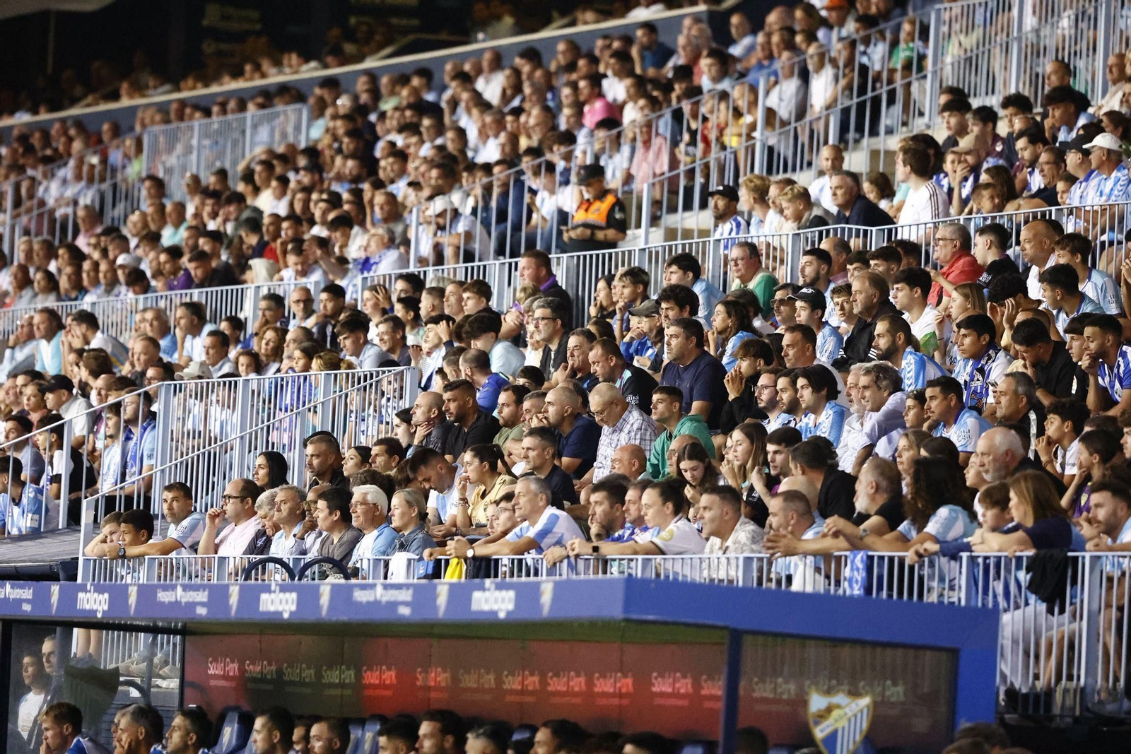 Búscate en las gradas de La Rosaleda en el Málaga CF-Deportivo
