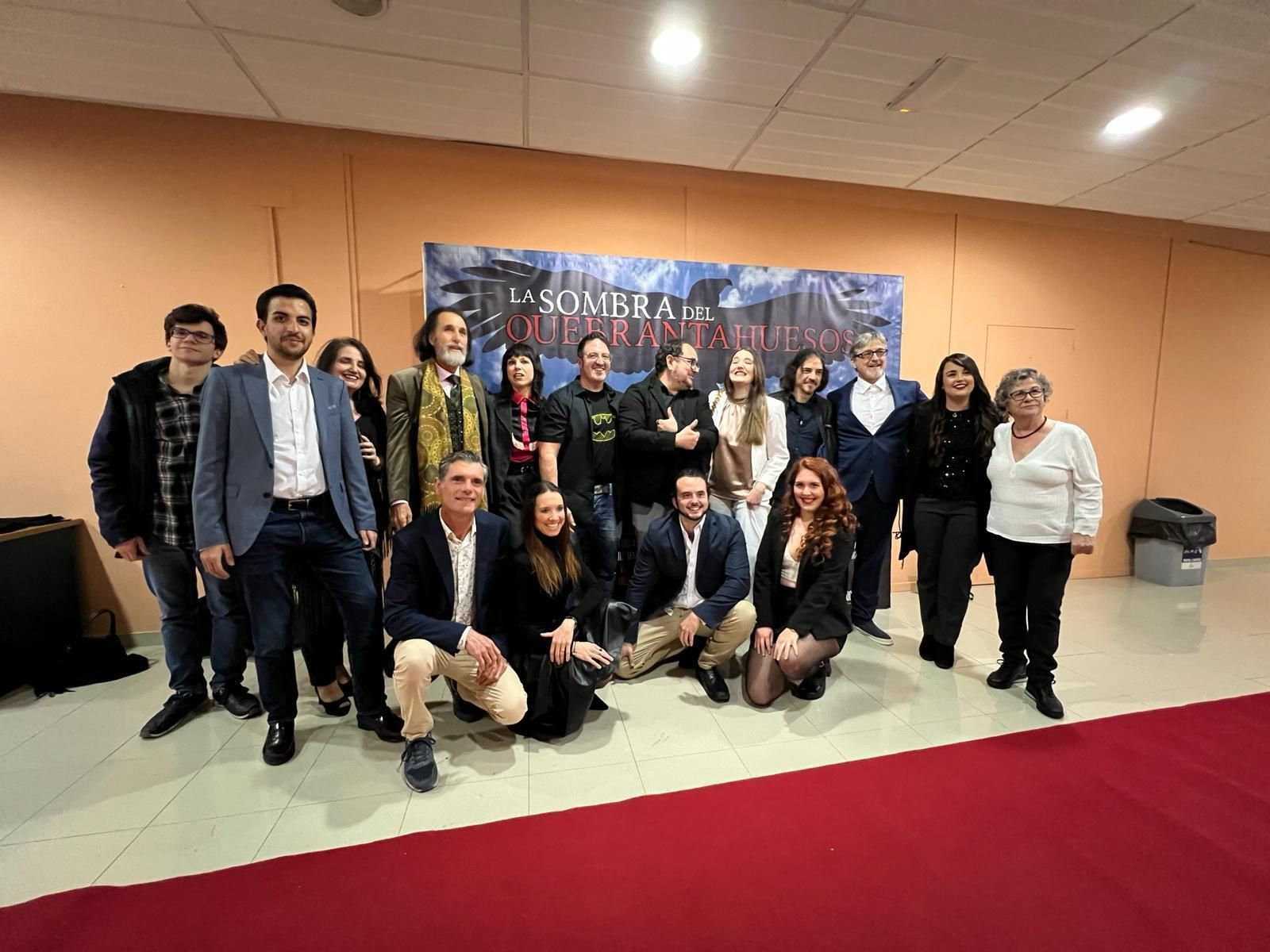 La alfombra roja del preestreno nacional, en Hornos, de la película "La sombra del quebrantahuesos"