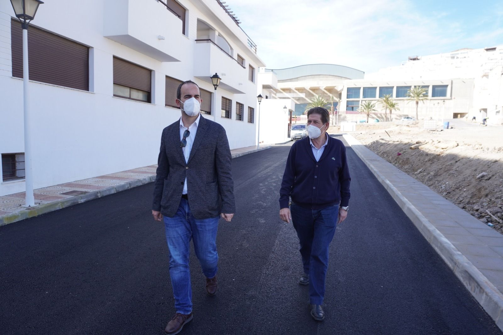 Mejor movilidad y acerado en las calles Joaquín Turina y Antonio Torres de Carboneras