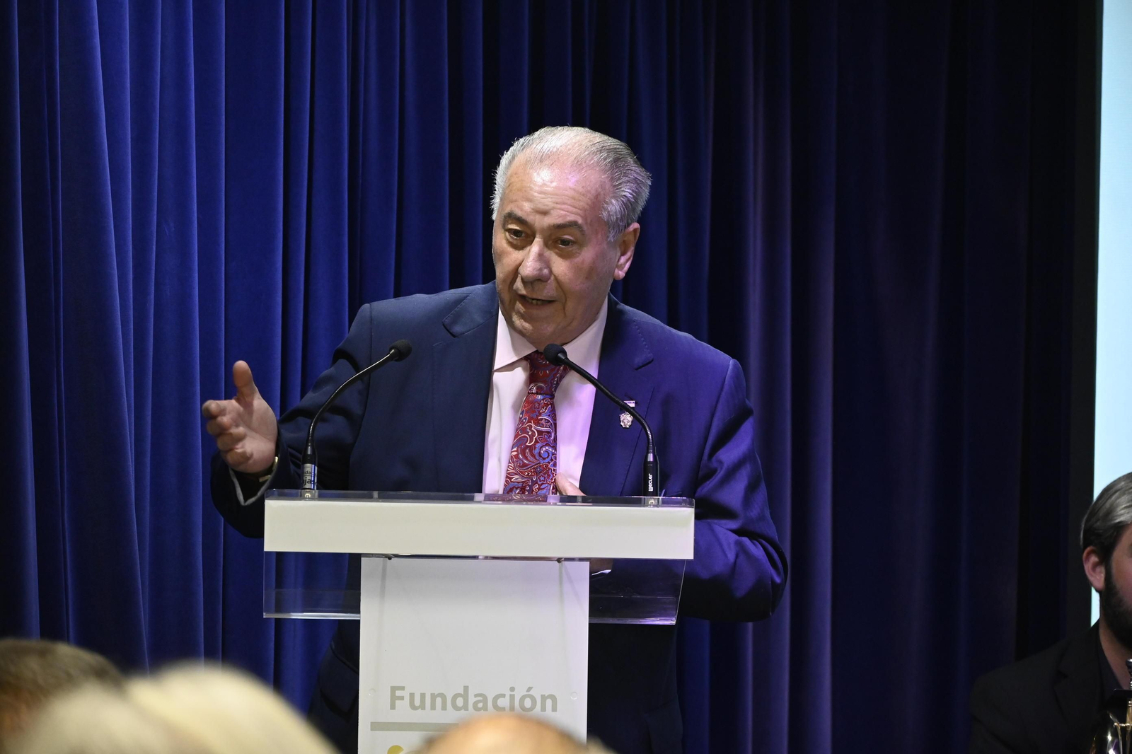 Entrega del Premio Gota a Gota a las Hermanas de la Cruz, en imágenes