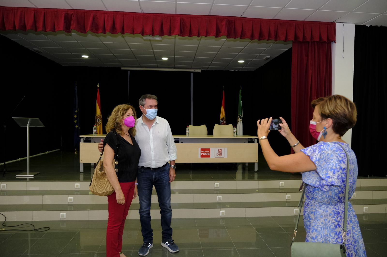 Juan Espadas, candidato a las primarias del PSOE, en Alhama y Bentarique. Almería