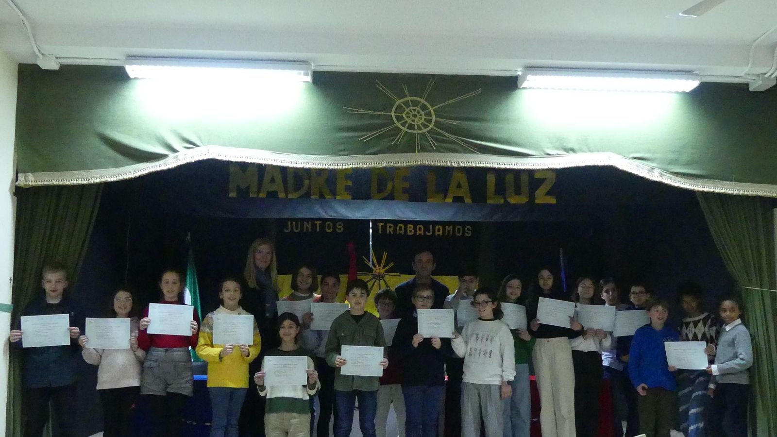 Los alumnos de 9 a 13 años que recibieron los diplomas de Alianza Francesa