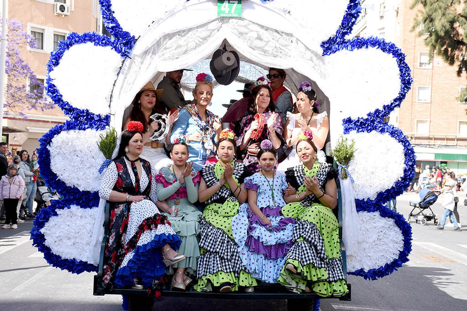 Imágenes de los carros de la Hermandad del Rocío de Huelva