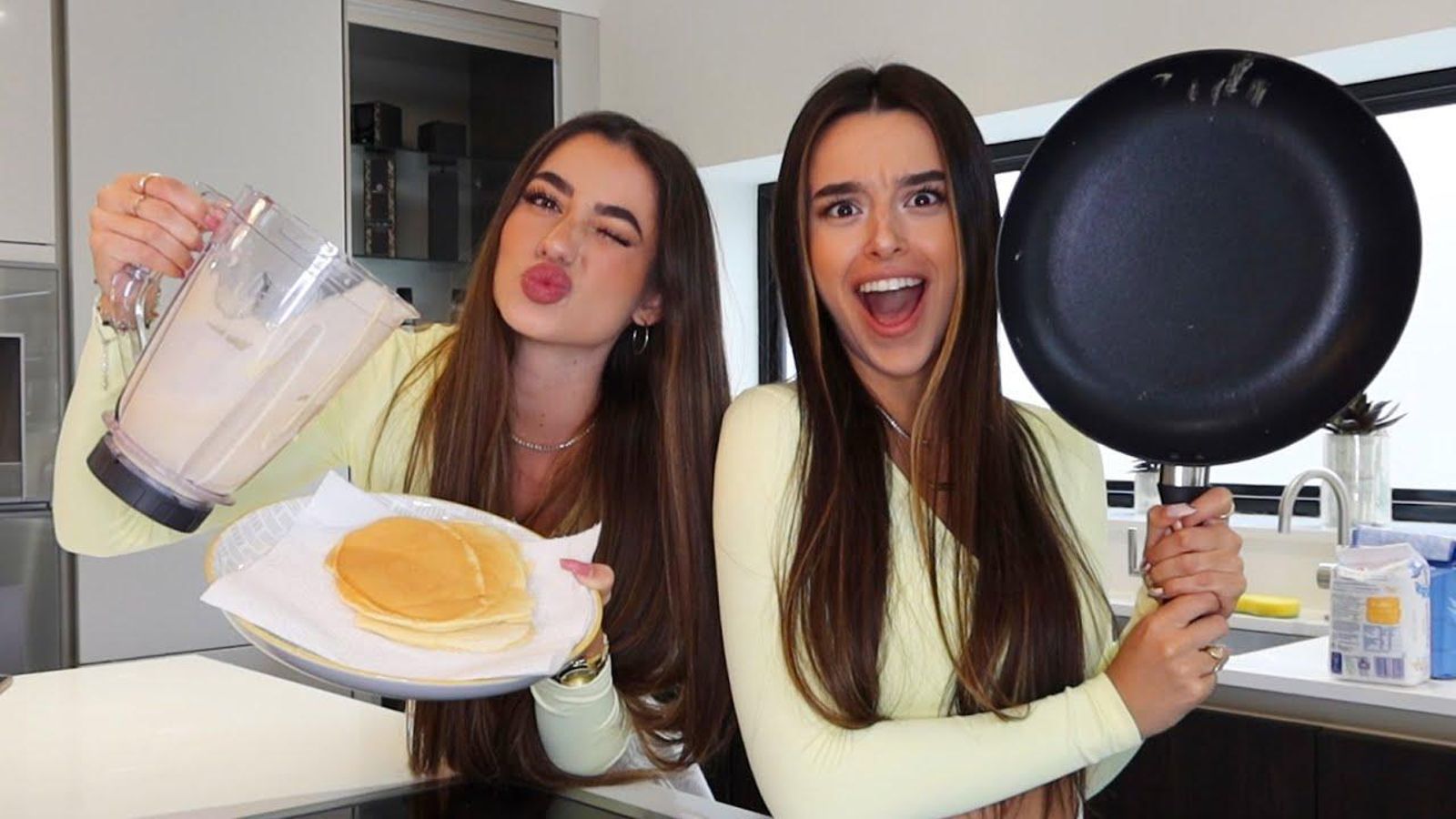 Marta Díaz y Lola Lolita