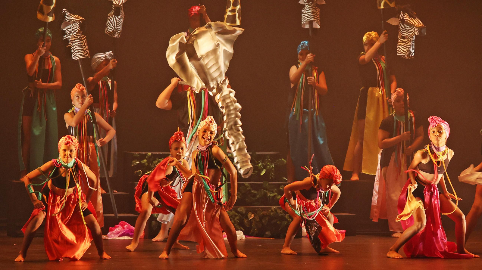 'África' el espectáculo de fin de curso de las Hermanas Sanchez en Jerez