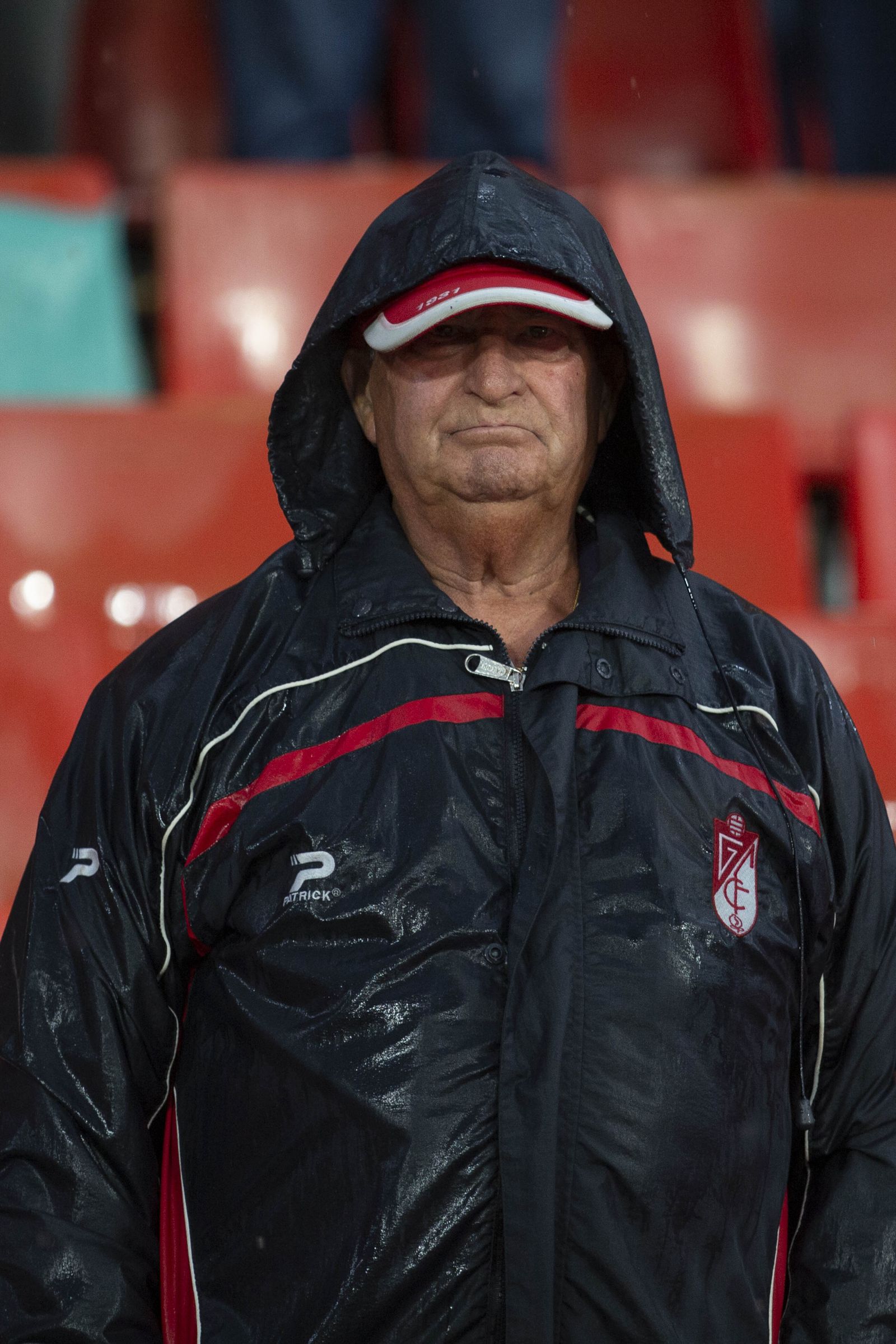 Encuéntrate en la grada en el Granada-Leganés