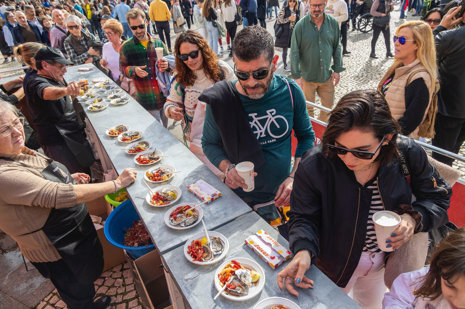 Todas las imágenes de la Ostionada en la plaza de San Antonio