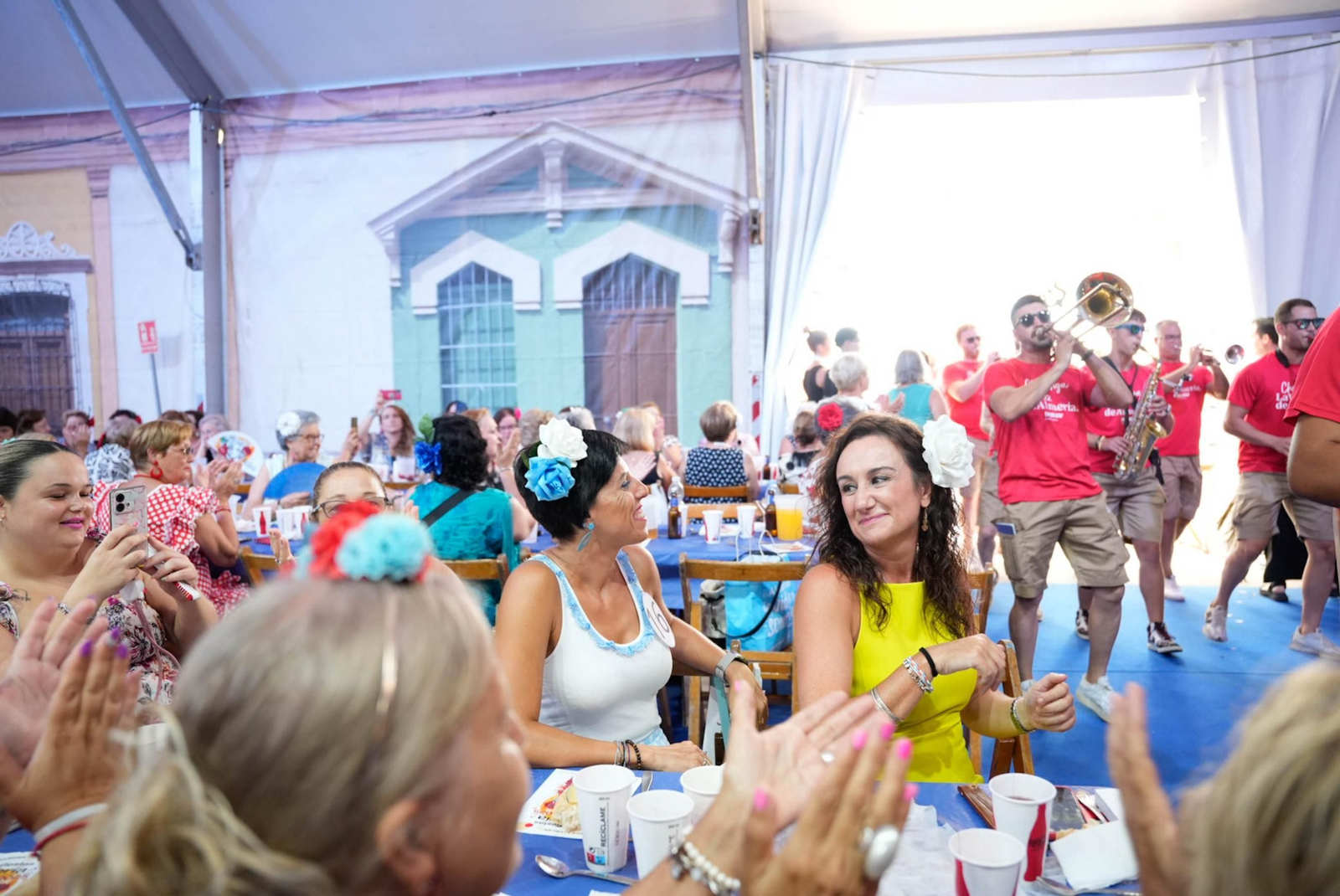 Las fotos de la comida de homenaje a la mujer en la Feria de Almería
